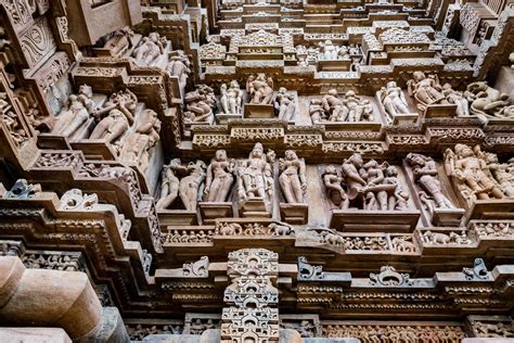  Khajuraho Temples: Symphony of Stone and Divine Eroticism!